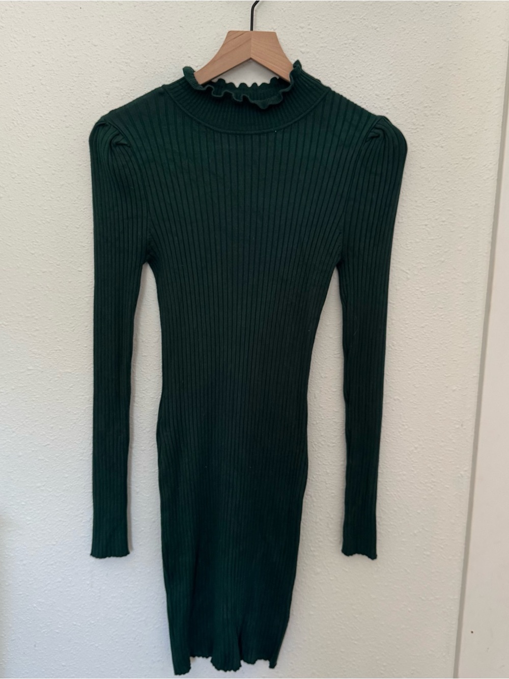 Dark Green Ribbed Long-Sleeve Dress with Lettuce Edge Neck M